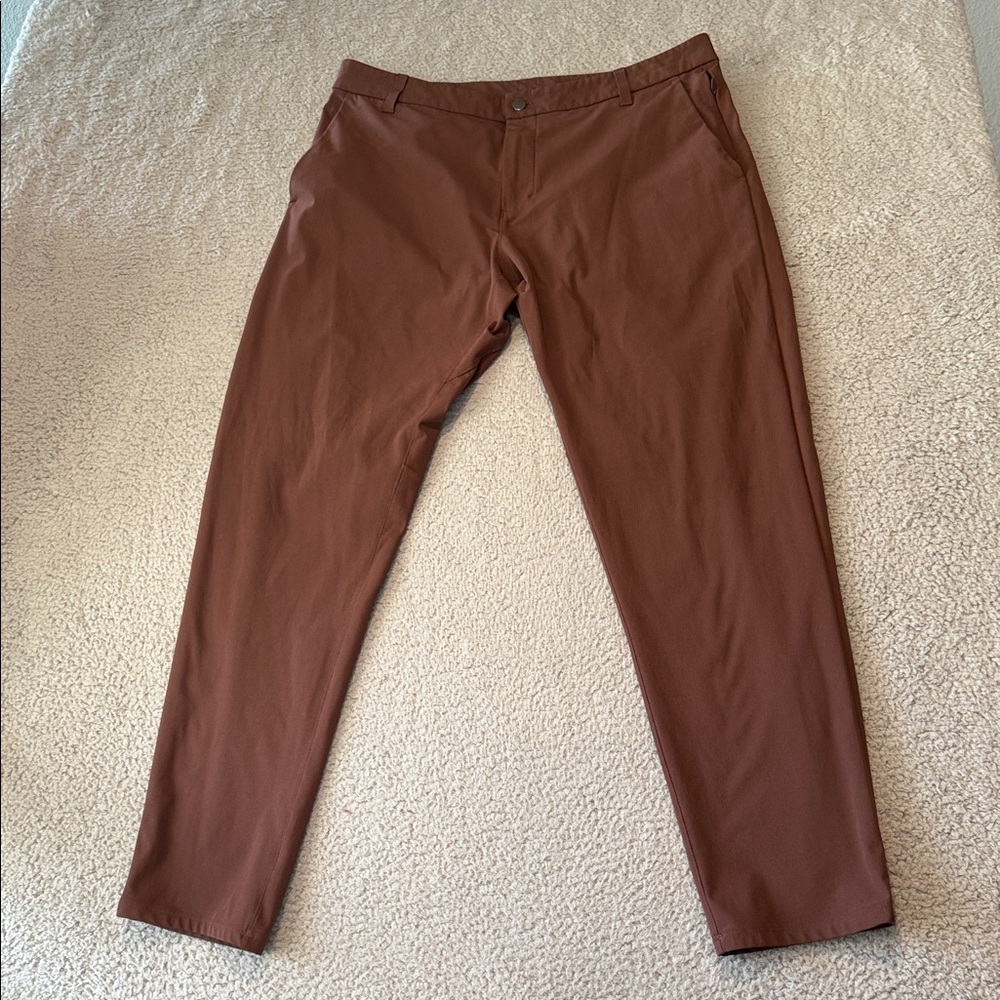 Lululemon Commission Pant Classic  Men's Brown Pants Size 36